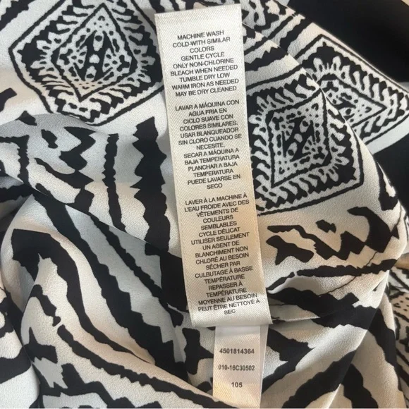 Chico’s Black & White Geo Print Tunic Top Size 2 (L) – Modern Boho Chic - Picture 6 of 8